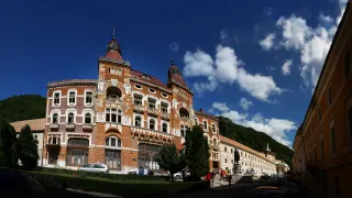 Panoramă asupra centrului istoric al stațiunii Băile Herculane