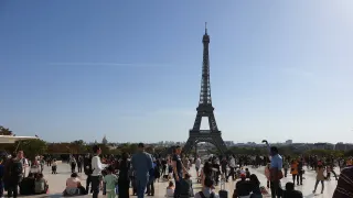 Turnul Eiffel văzut de la Trocadéro, în Paris