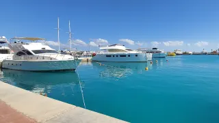 Iahturi acostate în marina din Hurghada